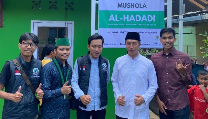 Aksi Nyata untuk Masyarakat, Program KBM HMI Realisasikan dengan Renovasi Musholla Al-Hadadi di Mulyaharja