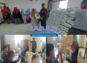 Penyaluran Tambahan Bantuan Beras 10 Kg Kepada 812 KPM Desa Gunung Geulis