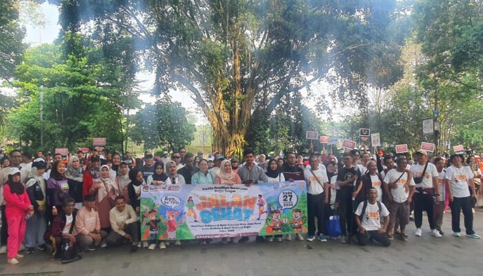 Sosialisasi Pilkada 2024: PPK Bogor Tengah Ajak Warga Jalan Sehat di Taman Ekspresi