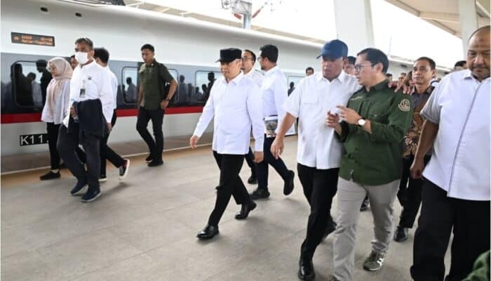 Menteri Perhubungan Tinjau pembangunan Akses Stasiun Kereta Cepat Whoosh