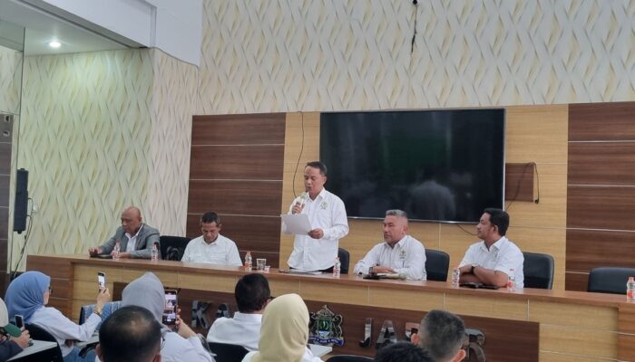Forum Kadin Kota dan Kabupaten se-Jawa Barat Minta Anin Pecat Agung Suryamal Sebagai Caretaker