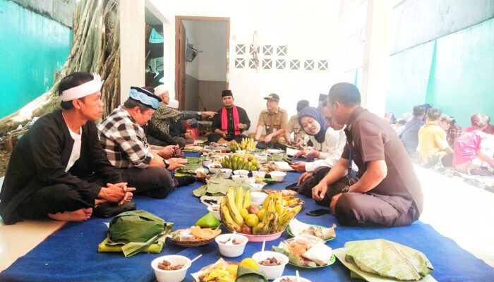 Masyarakat Harjamukti Gelar Sedekah Bumi Kramat Curgau Cimanggis Depok