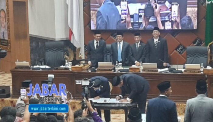 DPRD Kabupaten Bogor Adakan Rapat Paripurna Dan Penandatanganan Penetapan Terhadap Tiga Rancangan Peraturan Daerah