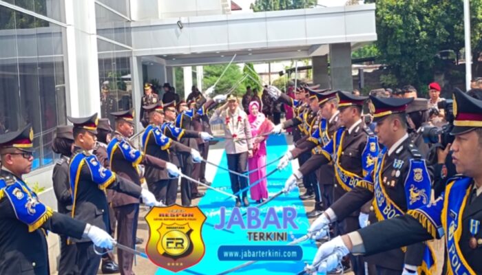 Serah Terima Jabatan Kapolres Bogor Dari AKBP Rio Wahyu Anggoro Kepada AKBP Wikha Ardilestanto