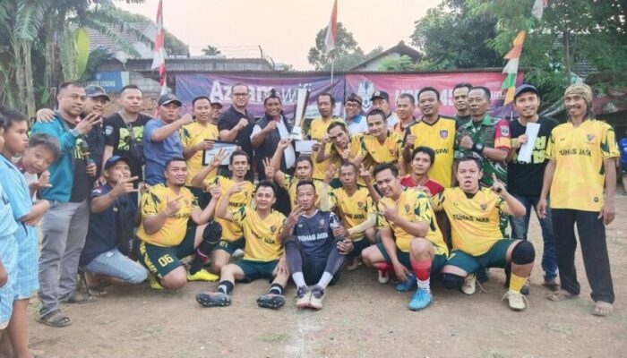 Camat Cipayung Bersama DPRD Depok Dukung Turnamen Sepak Bola Perintis Cup Ratujaya