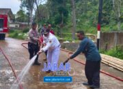 Longsor di Desa Gadog Akibat Jalan Licin Membahayakan Warga, Aksi Bersih – Bersih Dilakukan