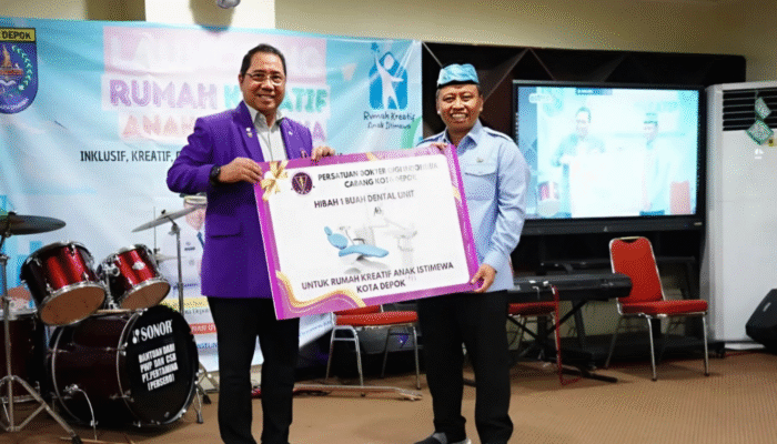 PDGI Depok Berikan Dental Unit untuk Rumah Kreatif Anak Istimewa
