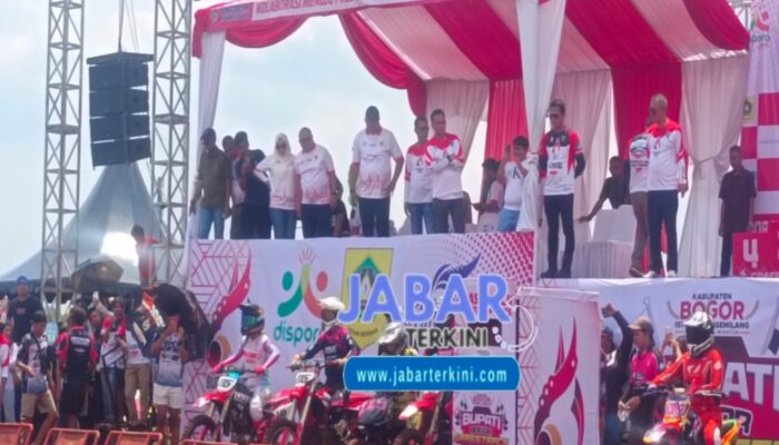 Bupati Cup Motor Cross Dan Grasstrack Di Sirkuit Pakansari Cibinong Dihadiri Bupati Bogor