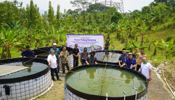 Dosen Pulang Kampung IPB University: Pelatihan Finebubble untuk Hidroponik dan Kolam Ikan di Desa Sadeng Kolot