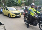 Terobos Kepadatan Lalulintas Demi Selamatkan Yang Akan Melahirkan, Kapolsek Ciawi Lakukan Aksi Heroik di Hari Lebaran