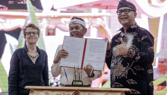 Guru Jabar Belajar di Inggris, 10 Siswa Sekolah Maung Dapat Kuliah Gratis di Universitas Of Nottingham